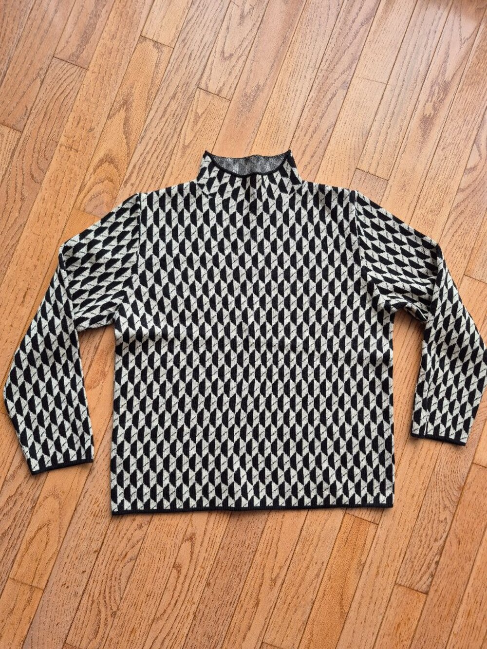 Max Studio Mock Neck Geometric Jacquard Sweater Small